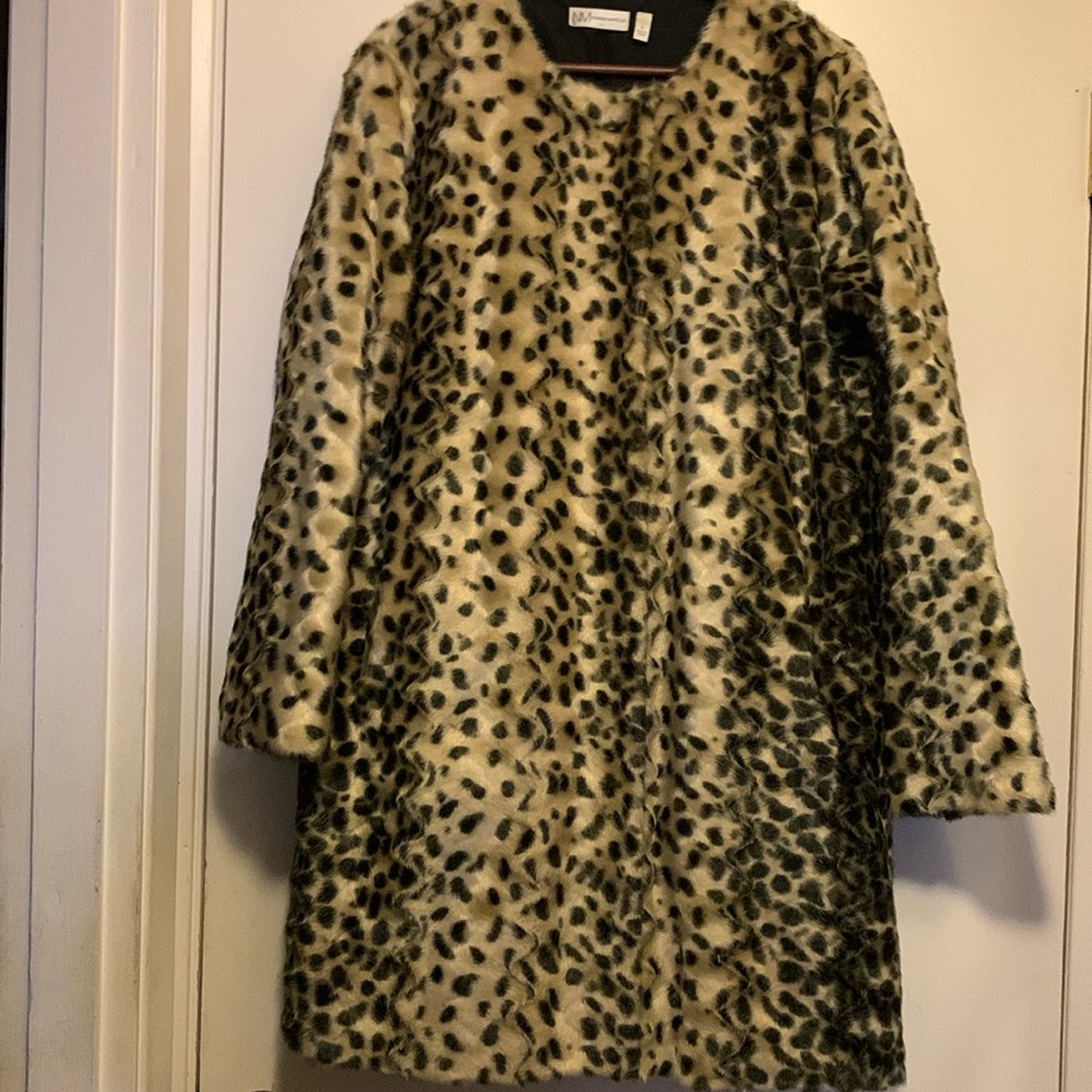 So soft and warm! Faux Cheetah Fur!